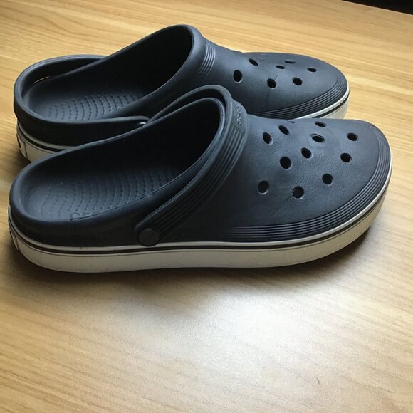 Crocs Unisex Baya Clog Size M9/W11  Black - Picture 6 of 8
